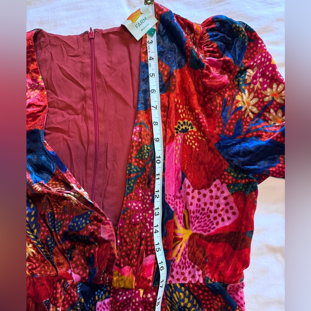 NWOT Farm Rio Floral Velvet Print V-Neck Jumpsuit with Pockets- Size Large - Picture 13 of 15